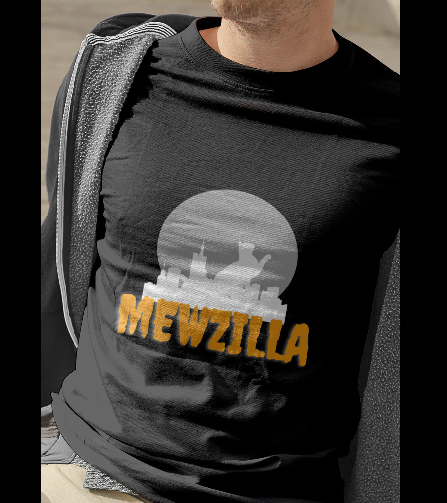 Mewzilla Cat Silhouette Over City Skyline Full Moon T-Shirt