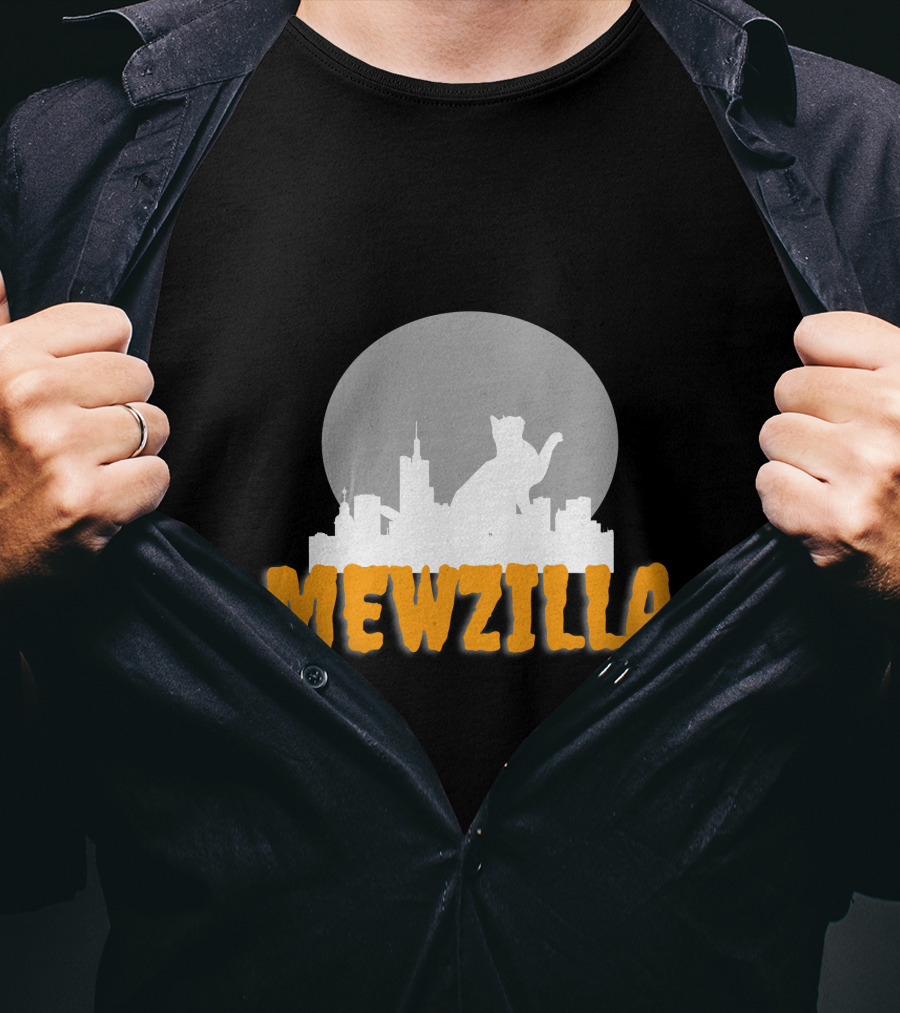 Mewzilla Cat Silhouette Over City Skyline Full Moon T-Shirt