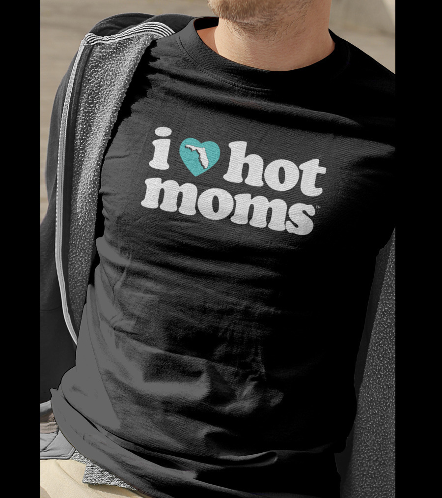 I Love Hot Mom Florida Charity Heart Shape Icon Map T-Shirt