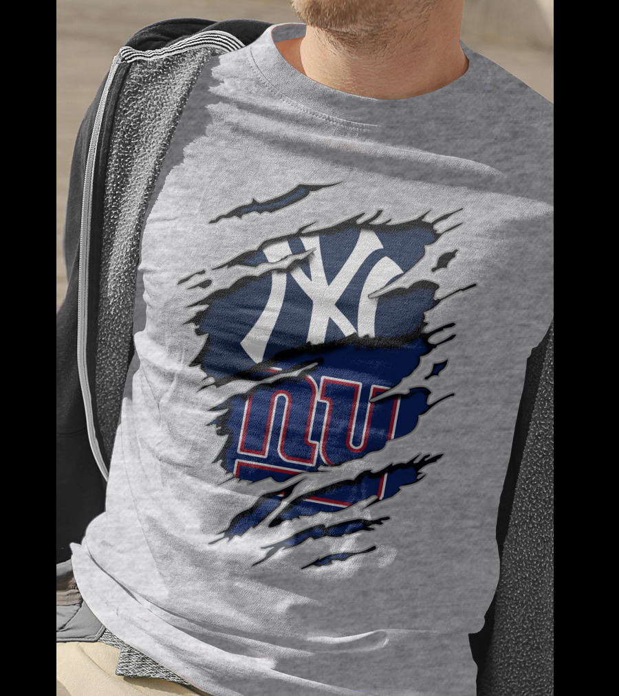 Yankees NY Giants Torn Logo Crossover T-Shirt