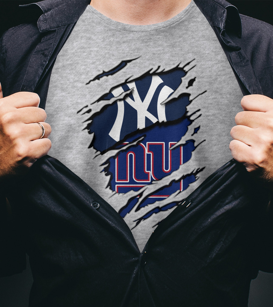 Yankees NY Giants Torn Logo Crossover T-Shirt
