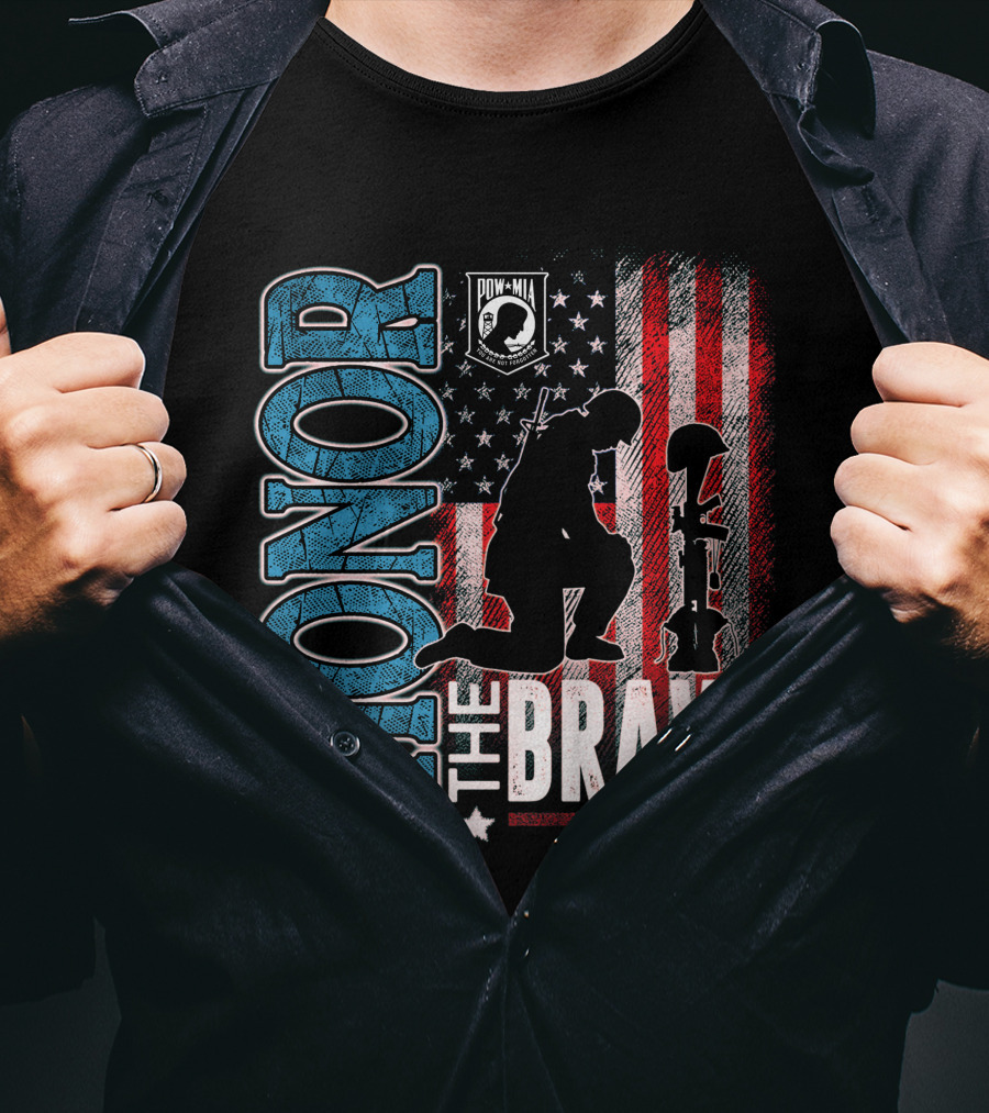 Honor The Brave POW-MIA American Flag Soldier Kneeling Memorial T-Shirt