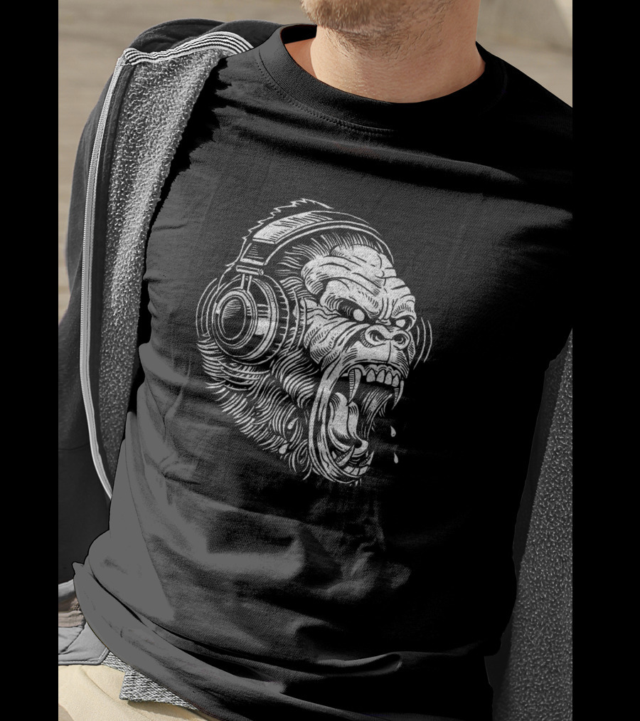 Gorila Vintage Headphones Roaring Ape T-Shirt