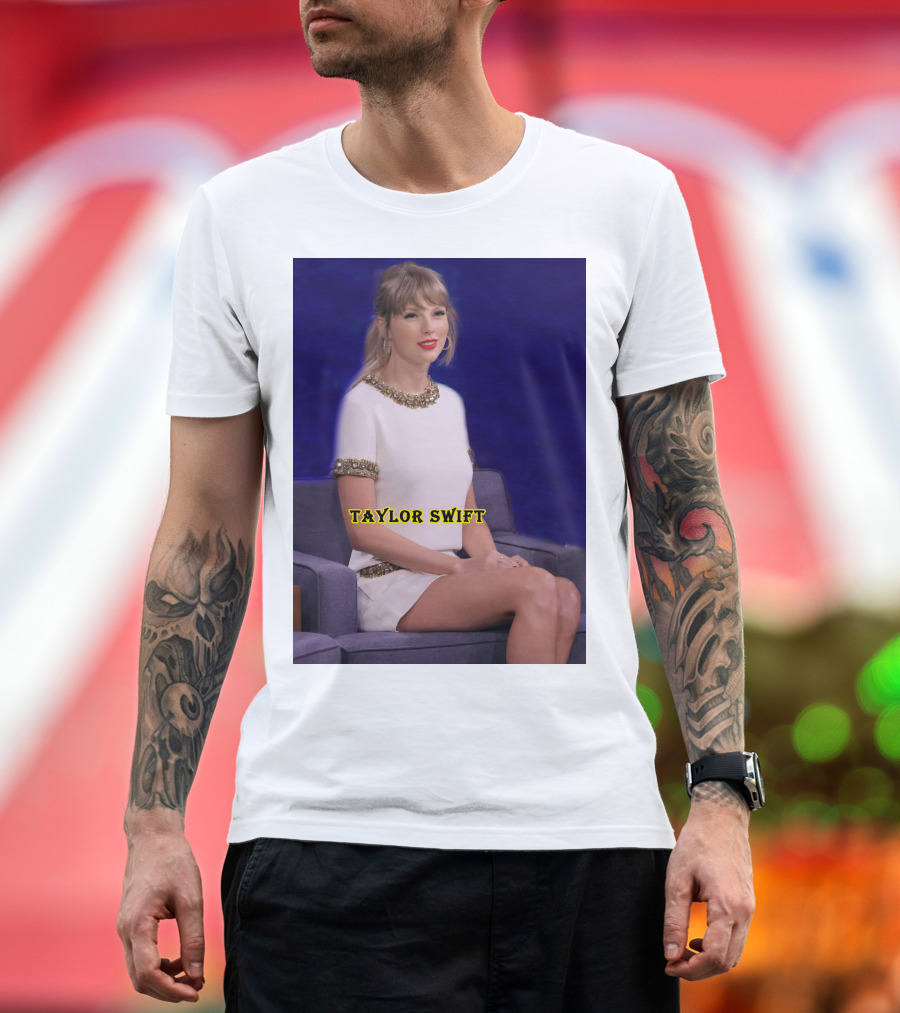 TAYLOR SWIFT Fans Theory About Actress in 10-Minute 'All Too Well' T-Shirt