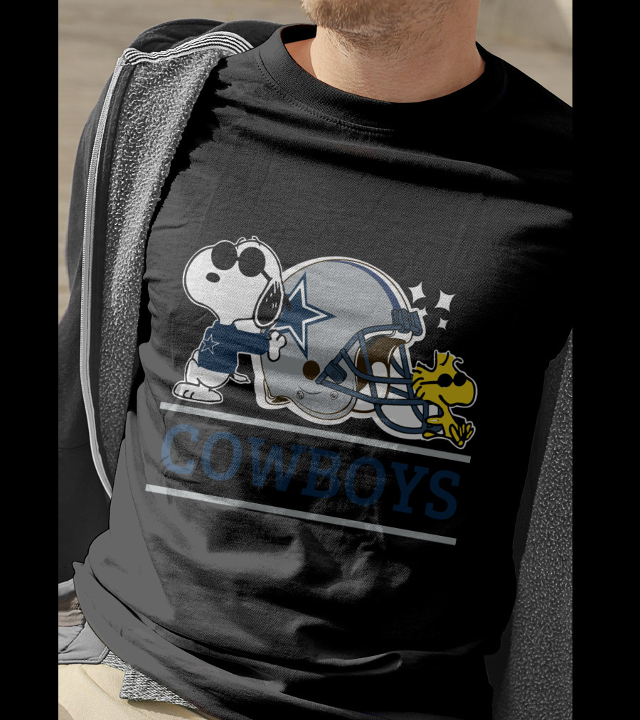 Snoopy Joe Cool Woodstock Dallas Cowboys Helmet Mashup T-Shirt