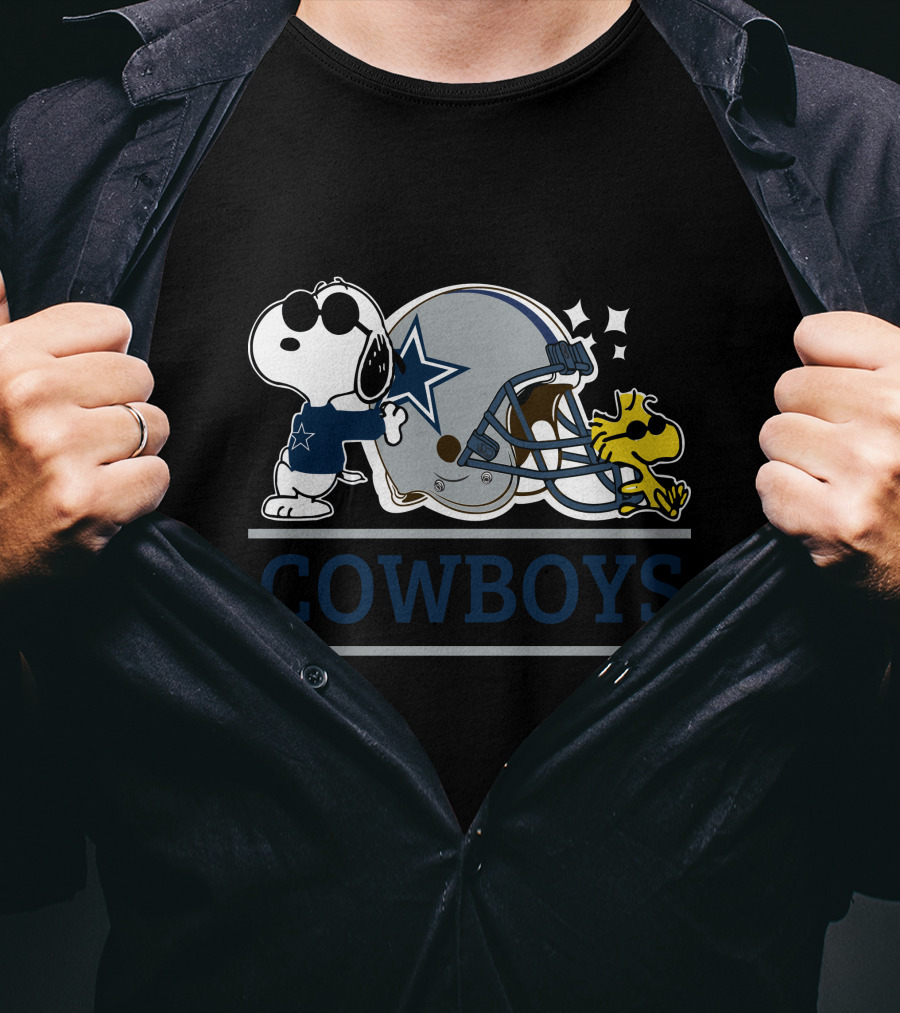 Snoopy Joe Cool Woodstock Dallas Cowboys Helmet Mashup T-Shirt