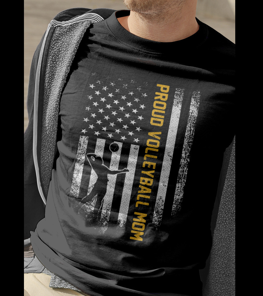 Proud Volleyball Mom Vintage USA American Flag T-Shirt