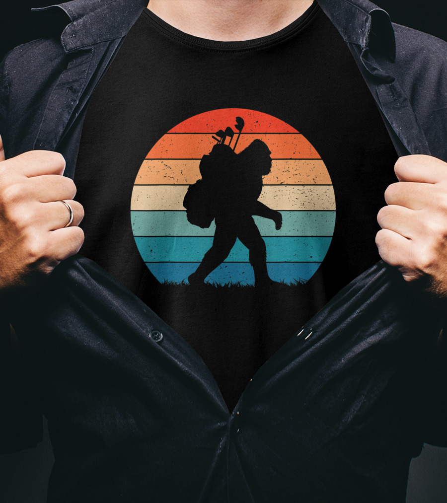 Bigfoot Sasquatch Playing Golf Retro Vintage T-Shirt