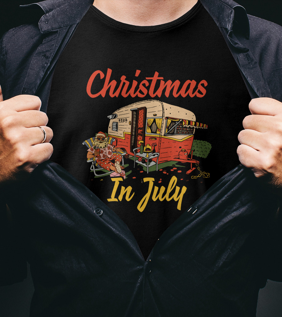 Christmas In July Festival Camping Fun With Santa In Caravan T-Shirt