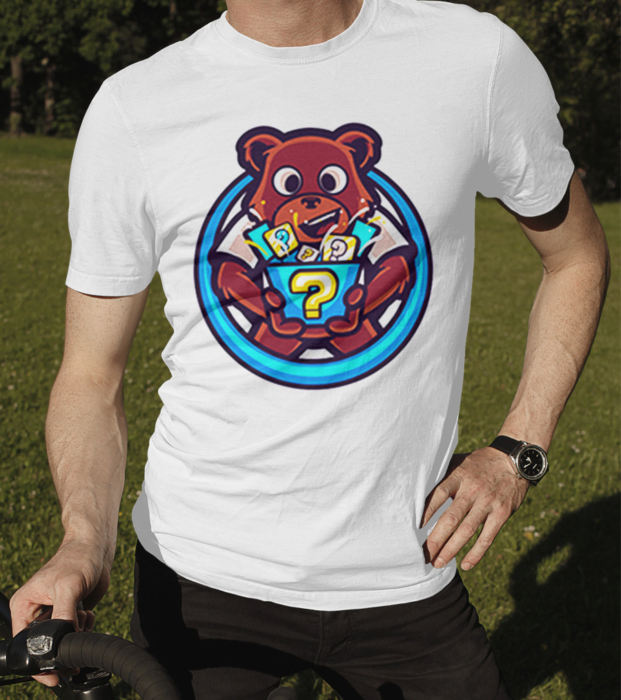 Der Merch Bear Holding Mystery Question Mark Box T-Shirt