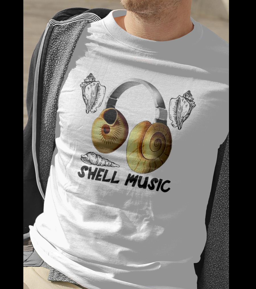 SHELL MUSIC Conch Headphones Nautical Shells Motif T-Shirt
