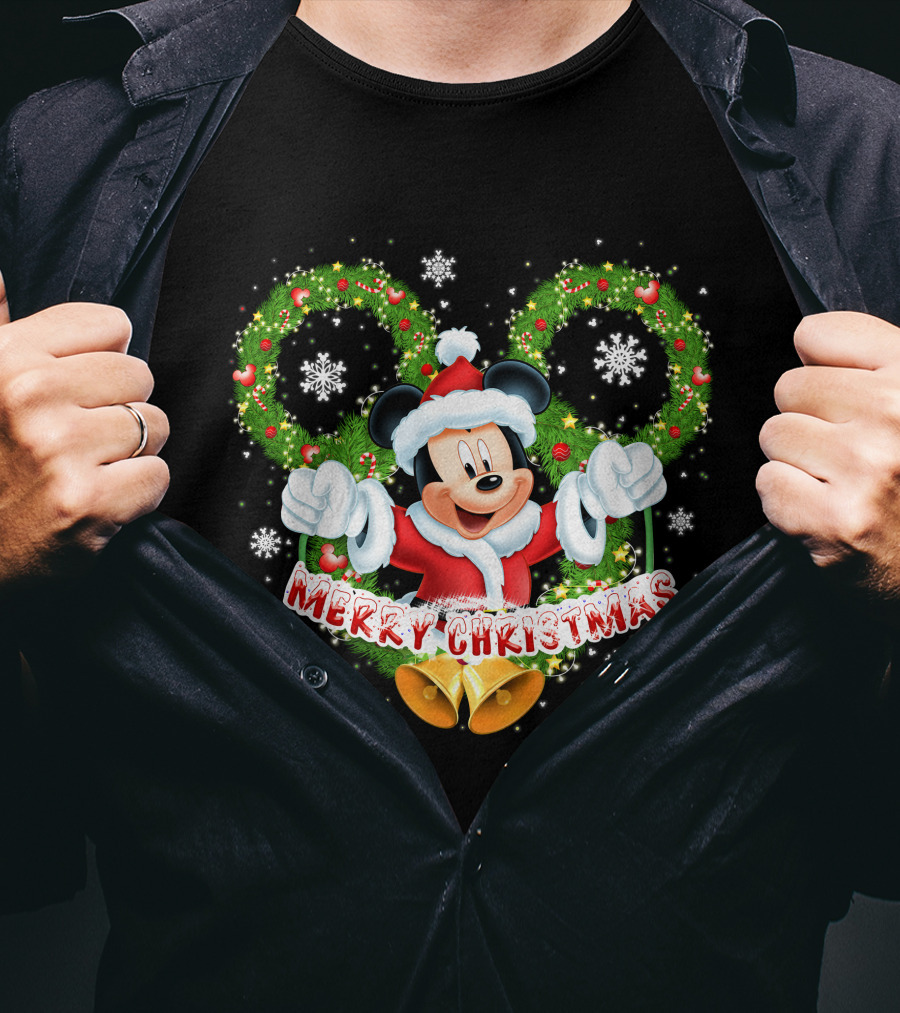 Mickey Mouse Merry Christmas Wreaths And Snowflakes T-Shirt