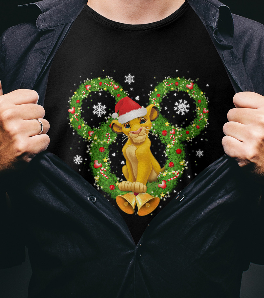 Simba Christmas Wreath With Santa Hat And Snowflakes T-Shirt
