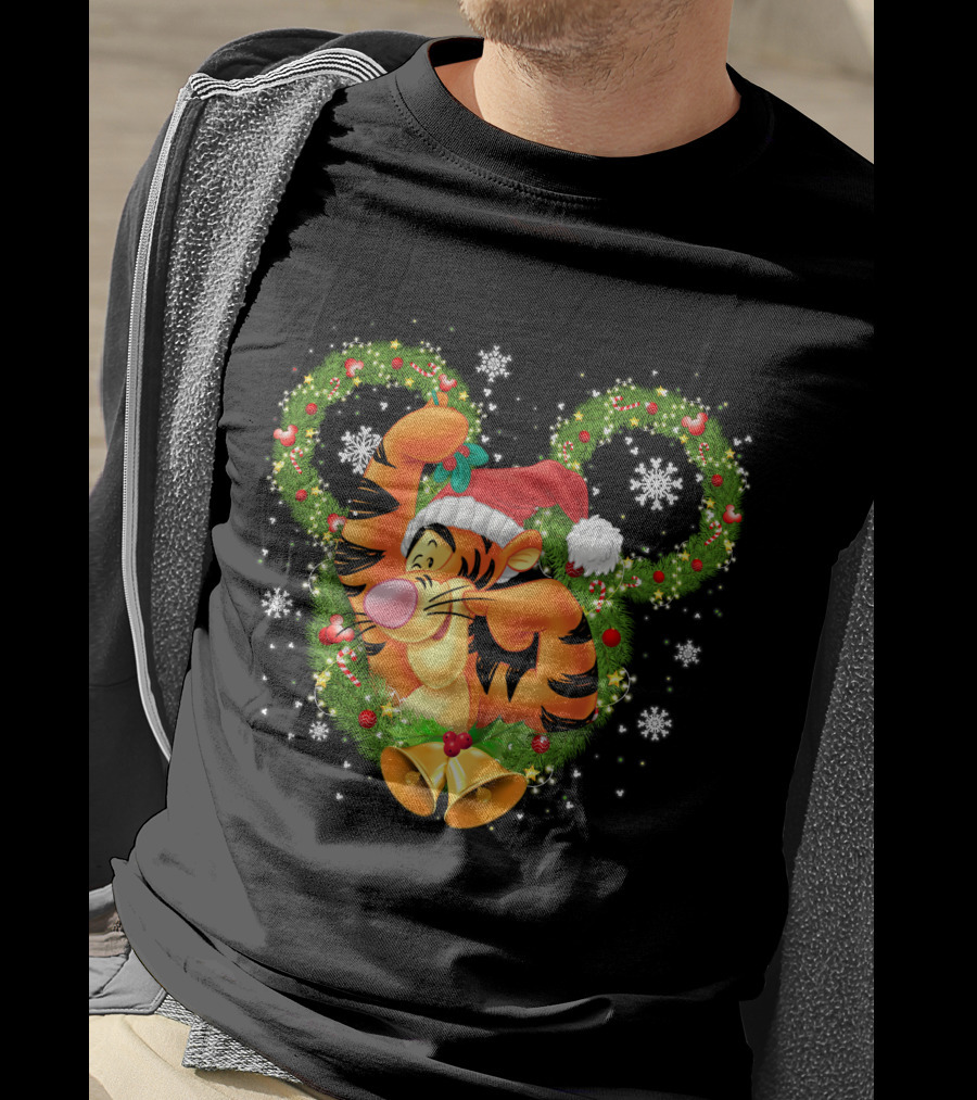 Tigger Christmas Mickey Ears Snowflakes Santa Hat Wreath T-Shirt