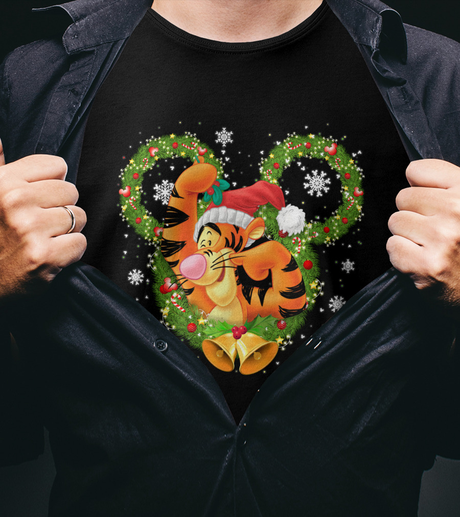Tigger Christmas Mickey Ears Snowflakes Santa Hat Wreath T-Shirt