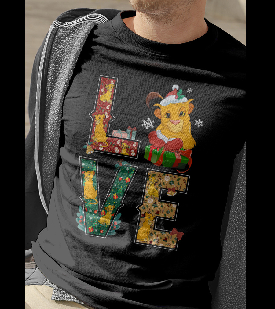 Love Christmas Simba Holiday Gifts And Decorations T-Shirt