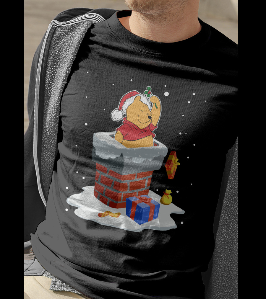 Winnie The Pooh Christmas Santa Chimney Holiday Mistletoe Snow Gifts T-Shirt