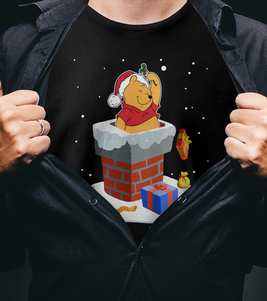 Winnie The Pooh Christmas Santa Chimney Holiday Mistletoe Snow Gifts T-Shirt