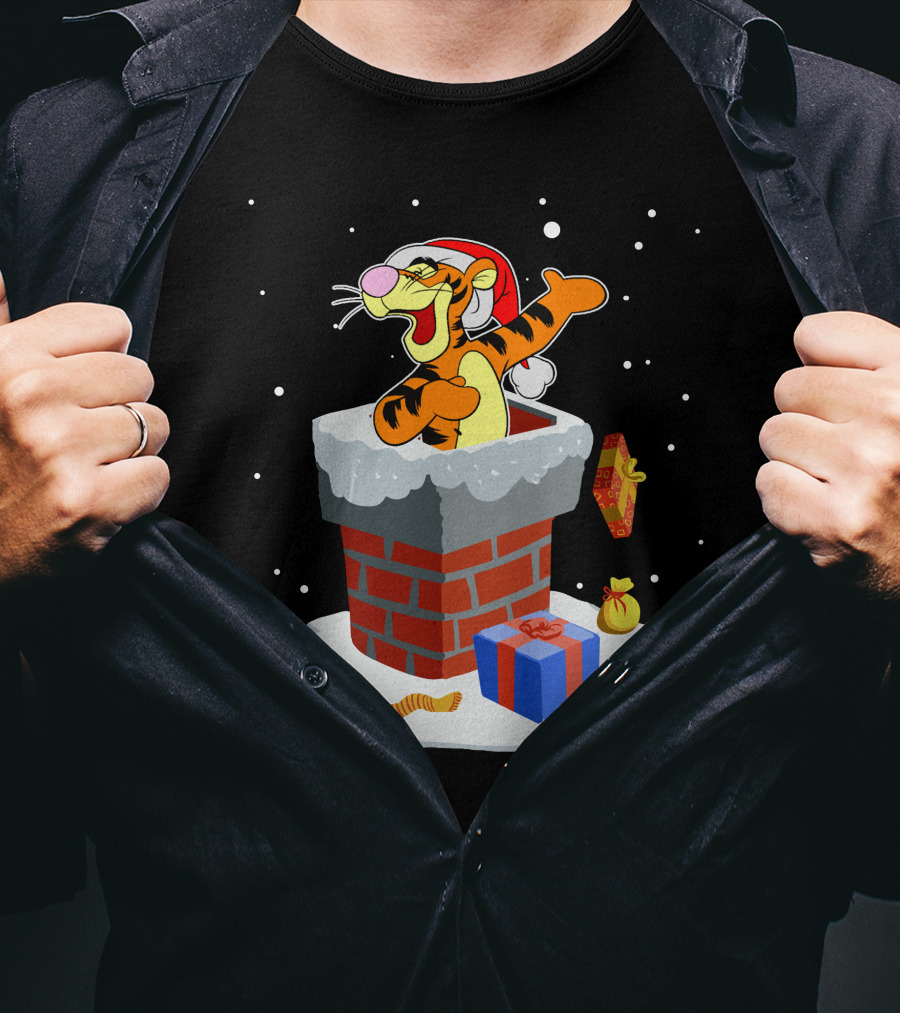 Tigger Santa Chimney Christmas Snow Gifts T-Shirt