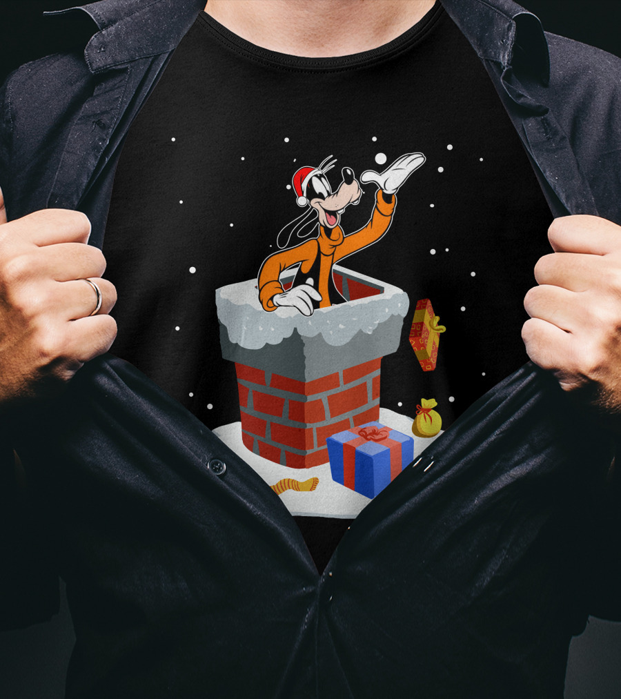 Goofy Santa Chimney Christmas Presents Snow T-Shirt