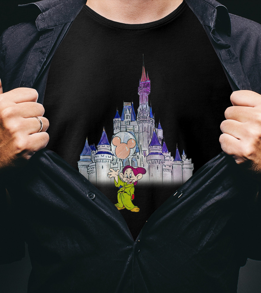 Dopey At Disney Castle With Mickey Balloon T-Shirt