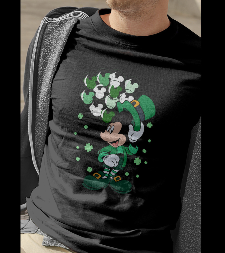 Mickey Mouse St Patrick's Day Celebration With Leprechaun Outfit And Shamrock Balloons T-Shirt