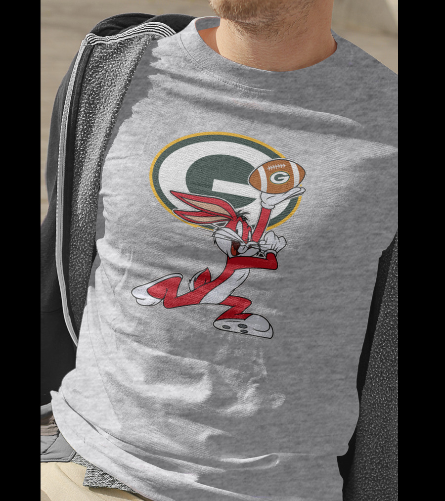 Green Bay Packers Bugs Bunny Holding Football T-Shirt