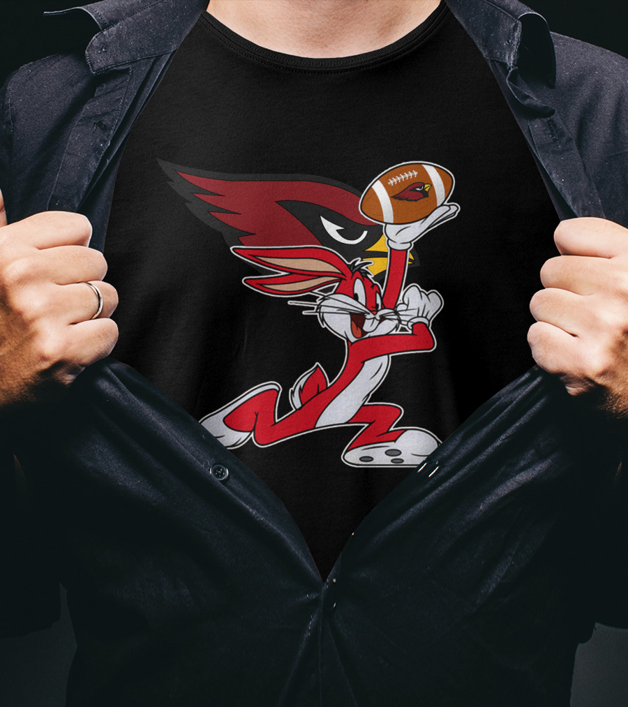 Arizona Cardinals Bugs Bunny Holding Football T-Shirt