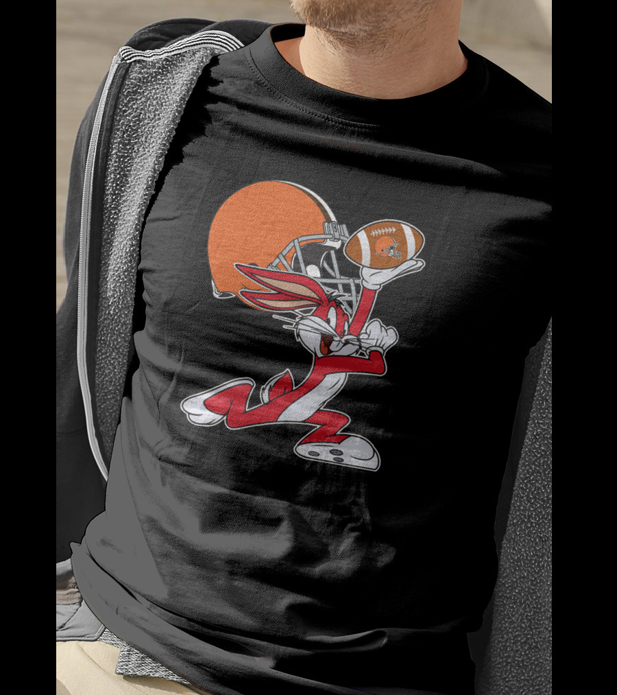 Cleveland Browns Bugs Bunny Football Chiefs T-Shirt