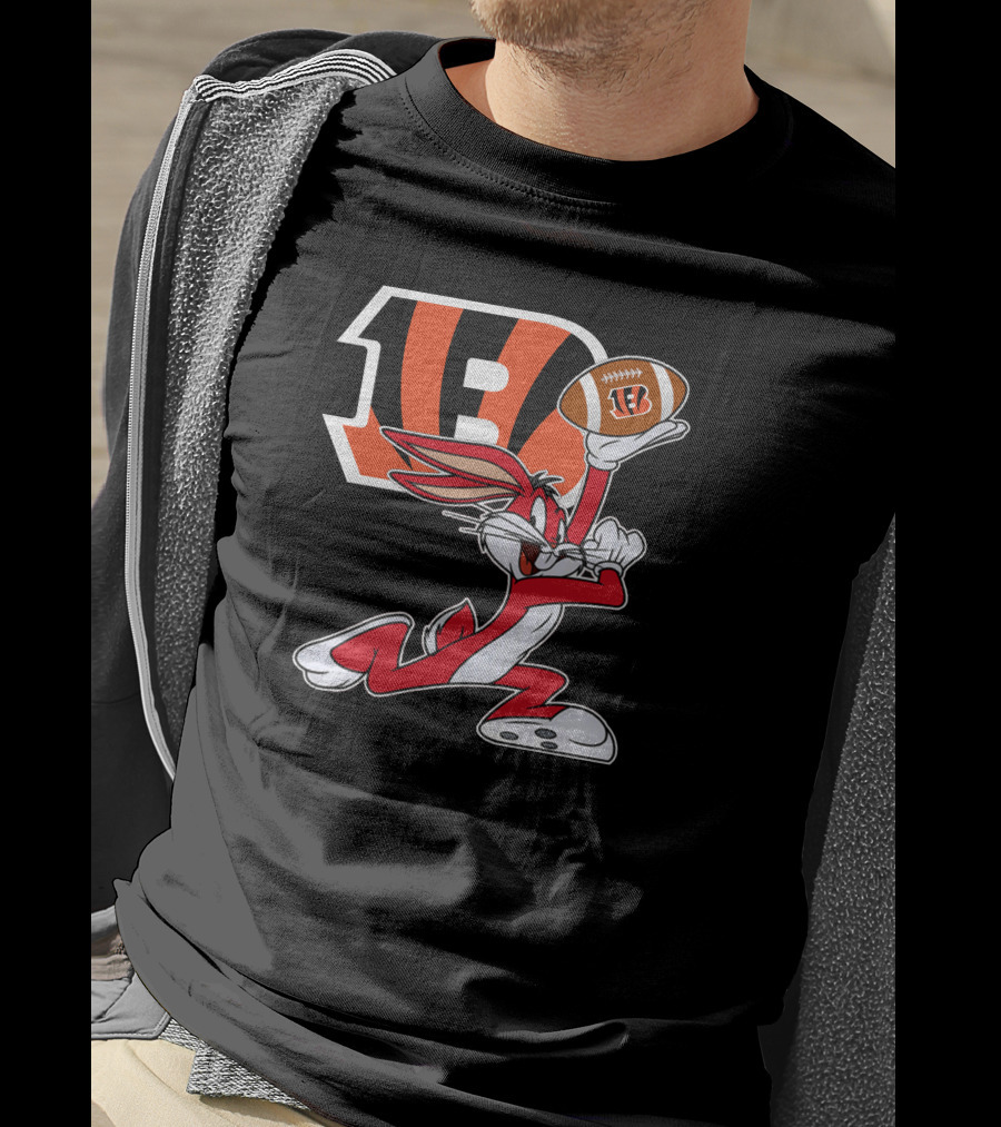 Cincinnati Bengals Bugs Bunny Football Fan T-Shirt