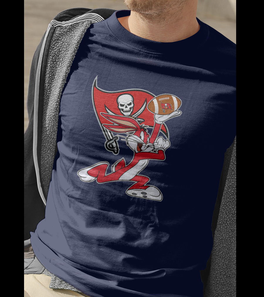 Bugs Bunny Tampa Bay Buccaneers Football Flag T-Shirt