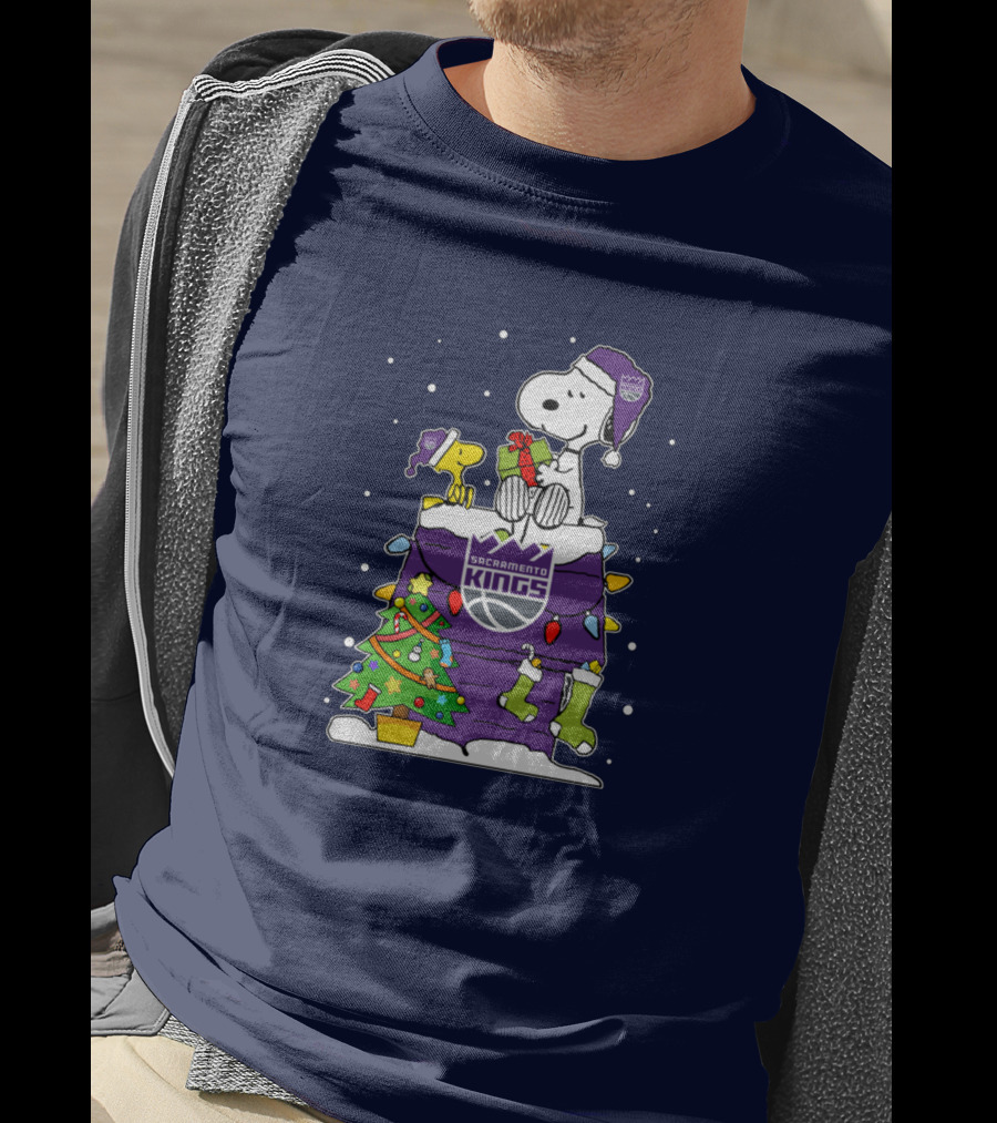 Snoopy Woodstock Sacramento Kings Christmas Tree Holiday Celebration T-Shirt