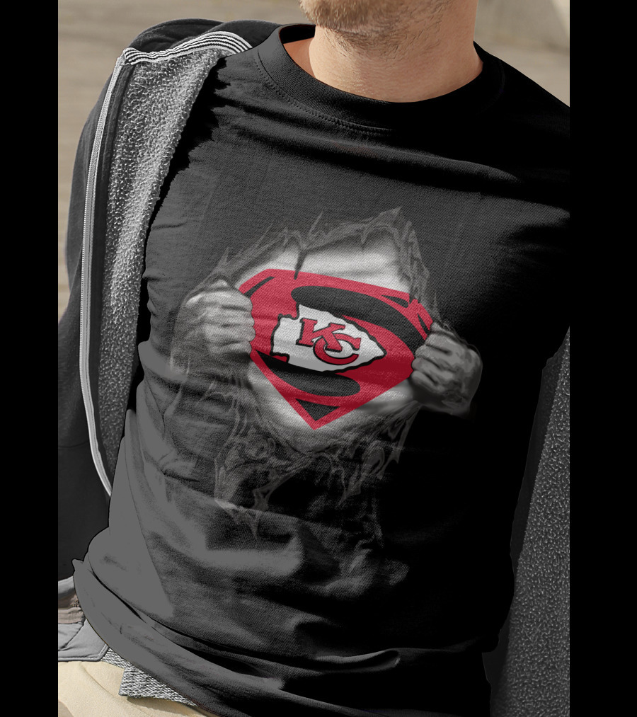 Kansas City Chiefs Super Logo Superman Shield T-Shirt