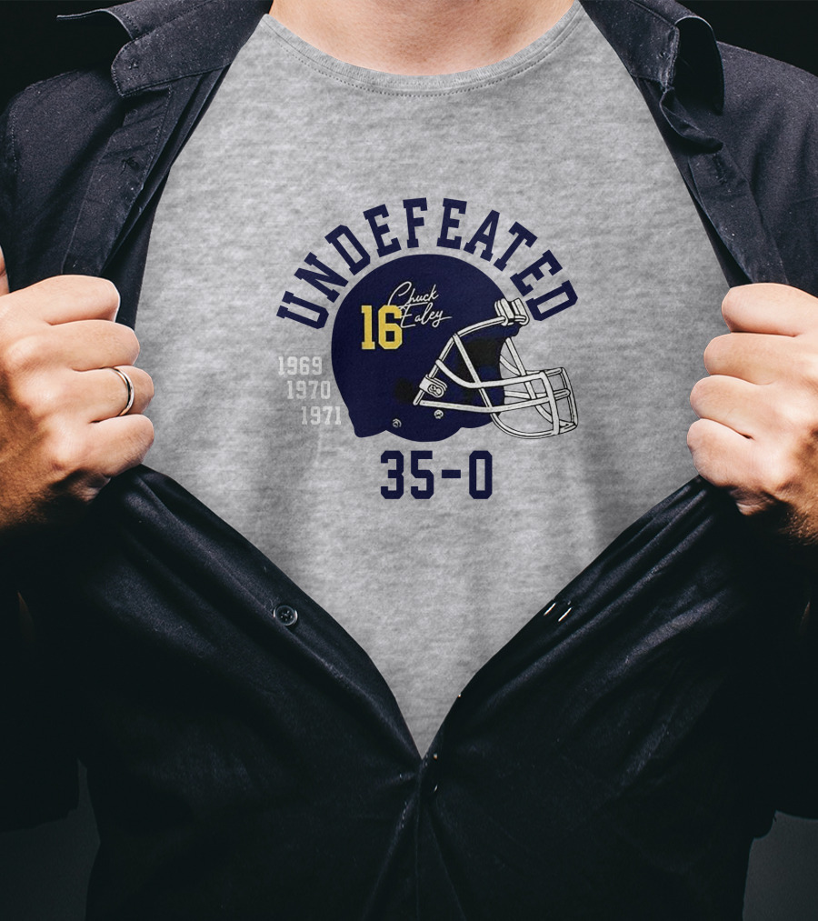 Undefeated Chuck Ealey 1969 1970 1971 35-0 Helmet 16 T-Shirt