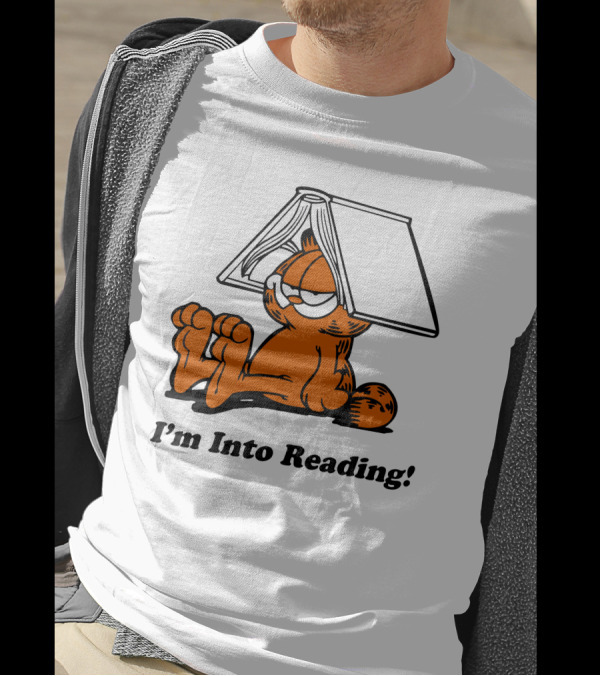 Shan Horan Draws Garfield I'm Into Reading Book Hat T-Shirt