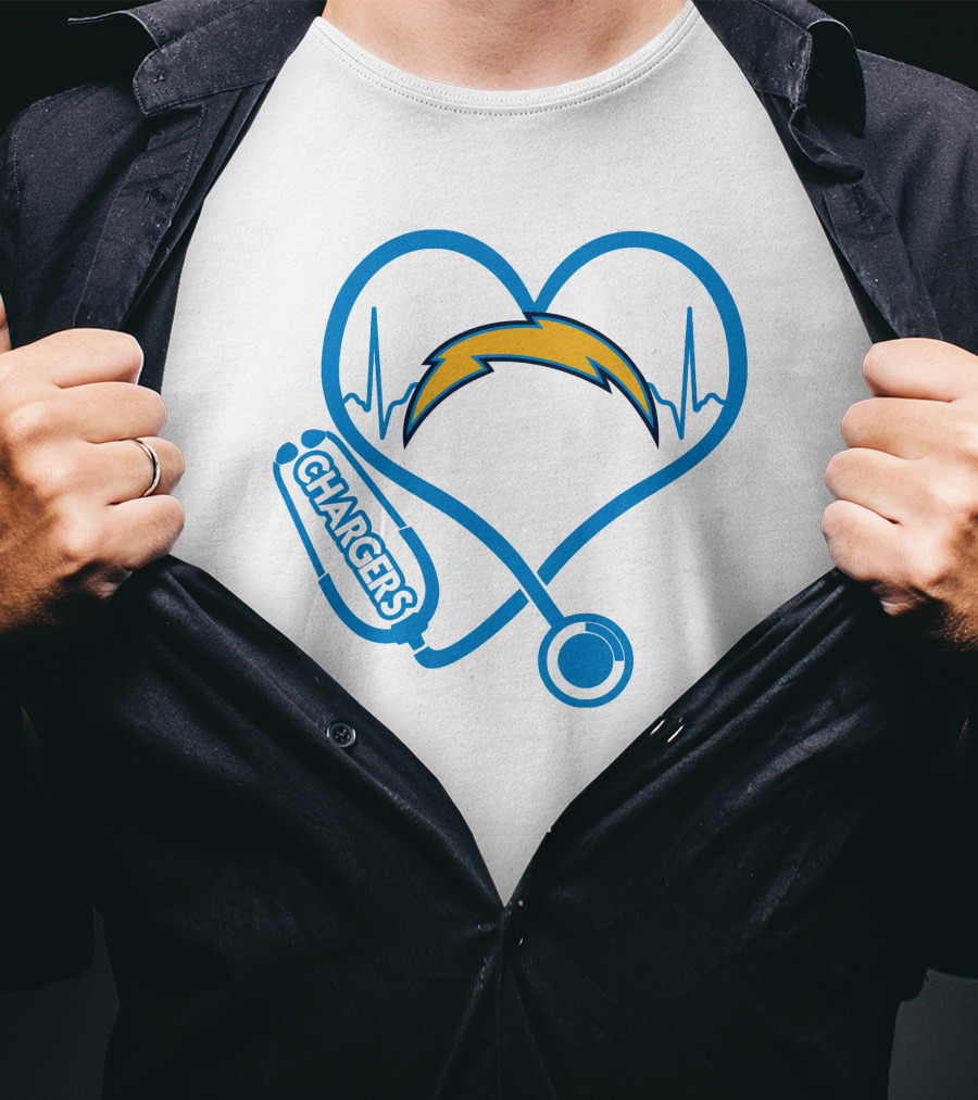 Nurse Love Chargers Heartbeat Stethoscope Football Fan T-Shirt