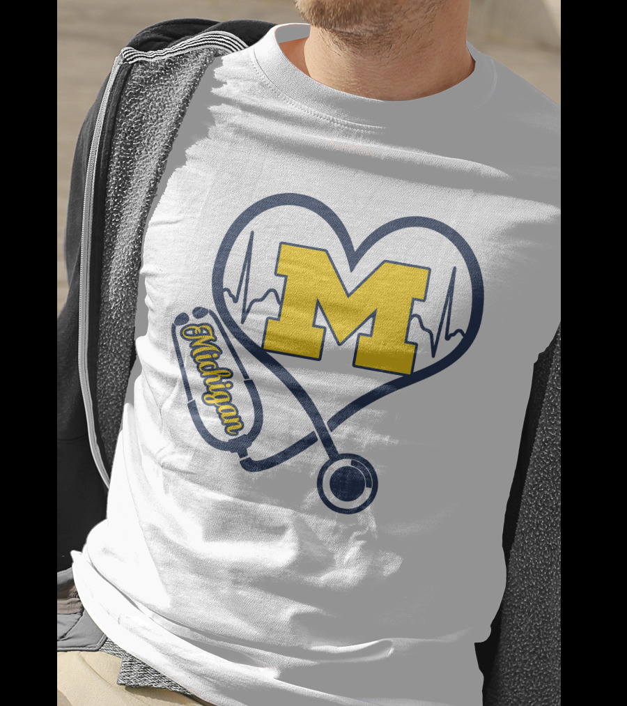 Michigan Wolverines Nurse Heartbeat Love T-Shirt