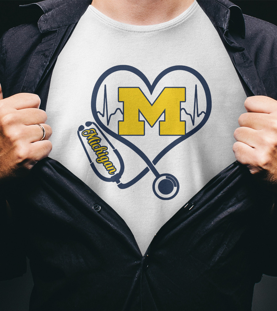 Michigan Wolverines Nurse Heartbeat Love T-Shirt