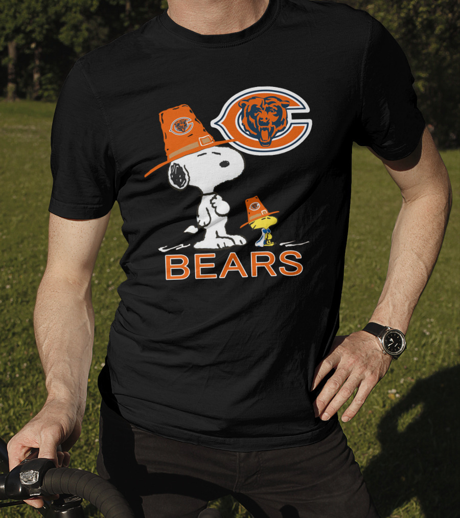 Chicago Bears Snoopy Thanksgiving Pilgrim Hat Peanuts T-Shirt