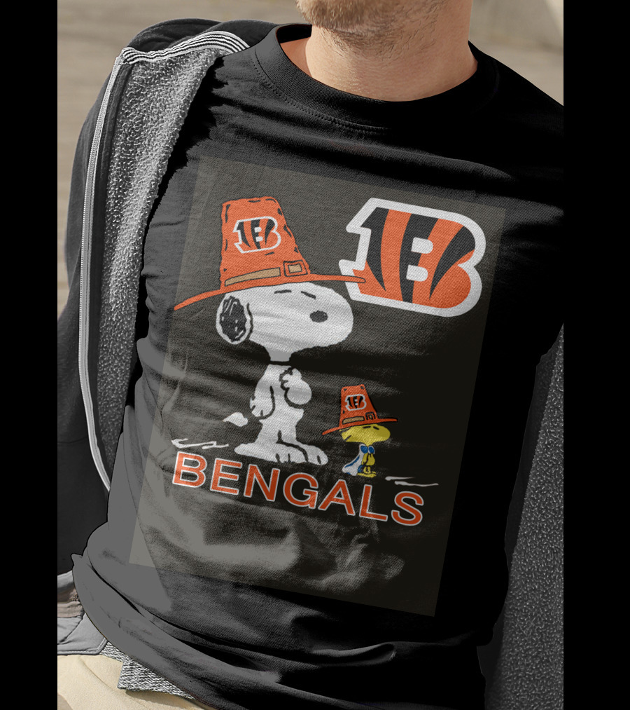 Bengals Snoopy And Woodstock In Team Hats T-Shirt