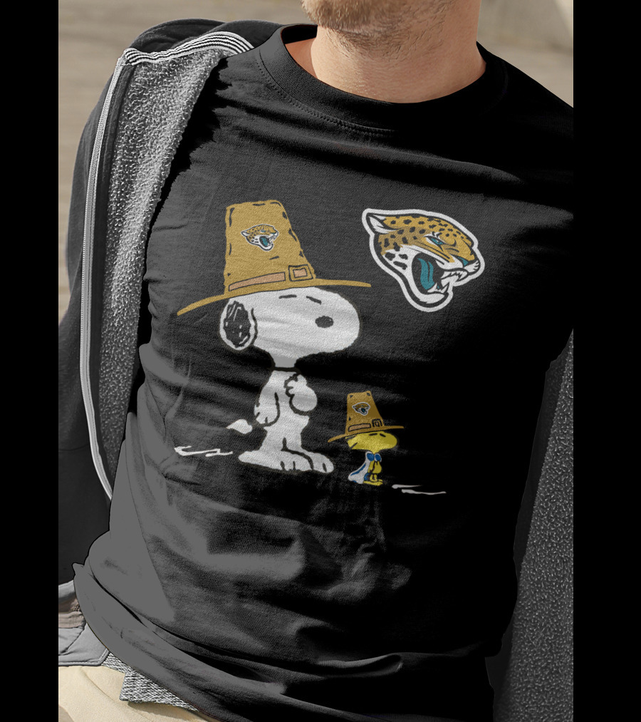 Snoopy And Woodstock With Jacksonville Jaguars Pilgrim Hats T-Shirt