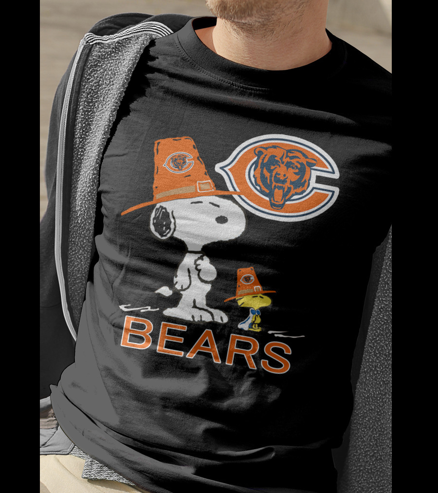 Chicago Bears Snoopy Thanksgiving Football T-Shirt