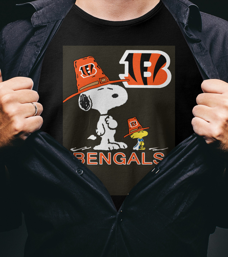 Bengals Snoopy Woodstock Football Team Fan T-Shirt