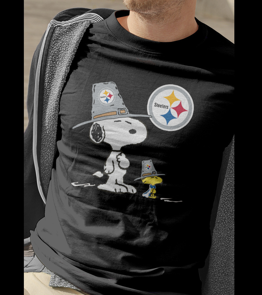 Steelers Snoopy Woodstock Thanksgiving Football T-Shirt