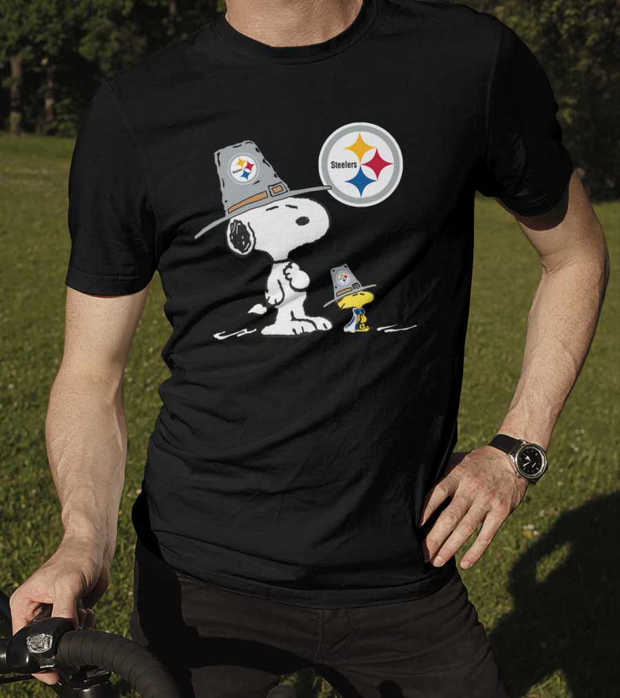 Steelers Snoopy Woodstock Thanksgiving Football T-Shirt