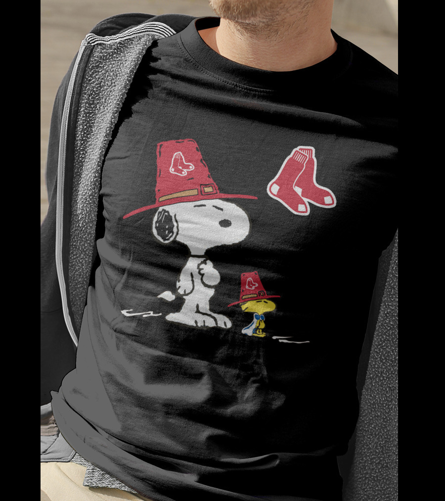 Snoopy Woodstock Boston Red Sox Pilgrim Hat Sox T-Shirt