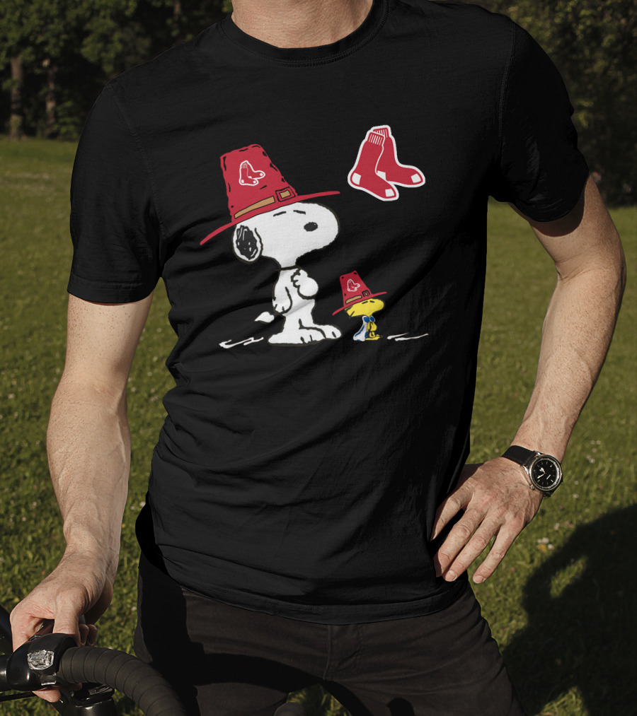 Snoopy Woodstock Boston Red Sox Pilgrim Hat Sox T-Shirt