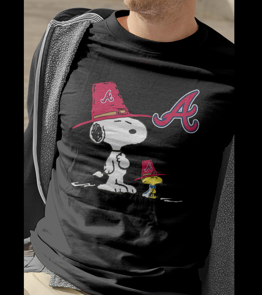 Snoopy And Woodstock Atlanta Braves Hat T-Shirt