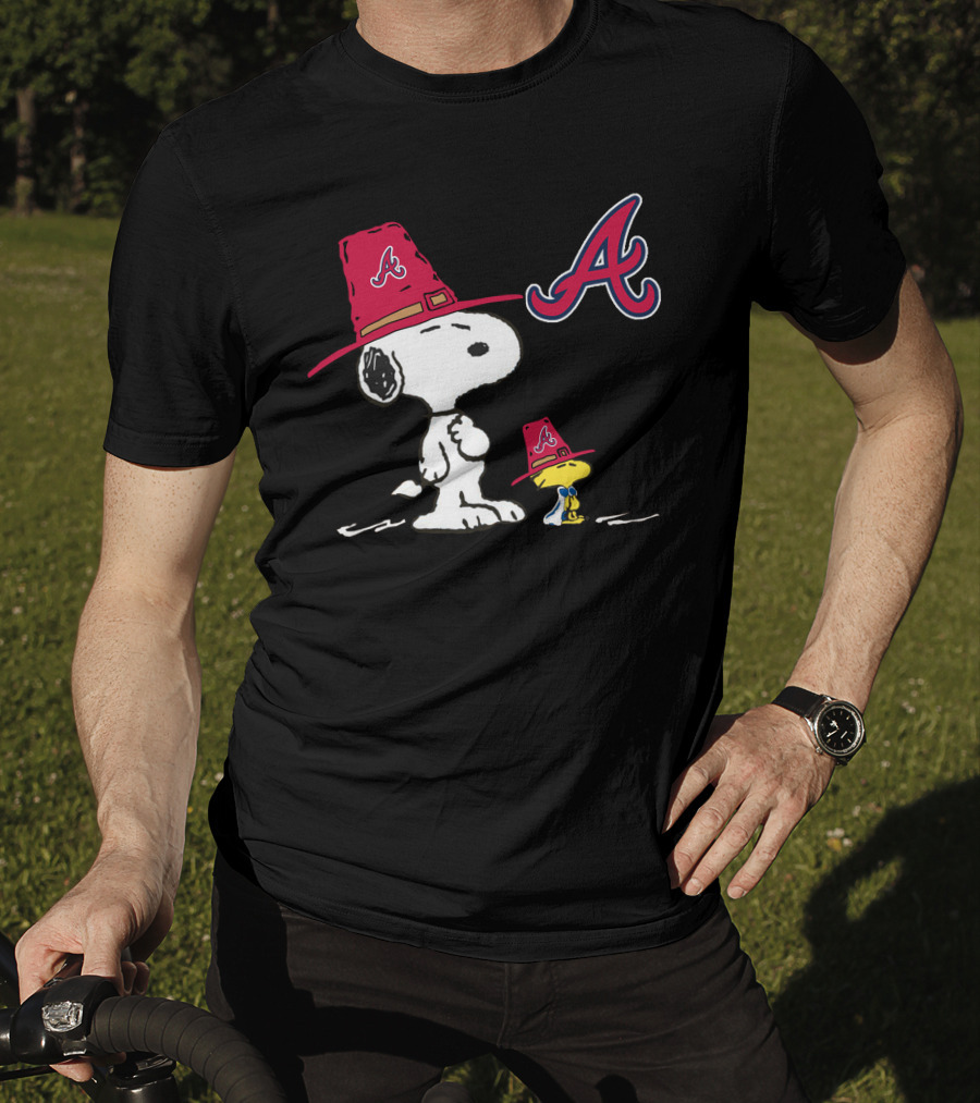 Snoopy And Woodstock Atlanta Braves Hat T-Shirt