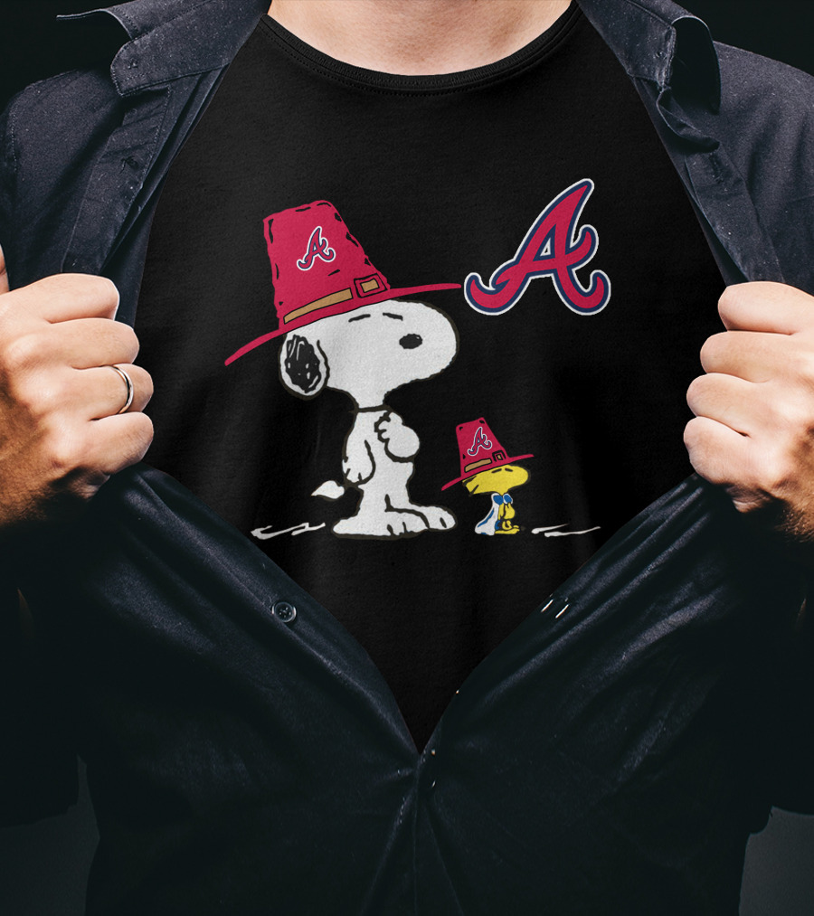 Snoopy And Woodstock Atlanta Braves Hat T-Shirt
